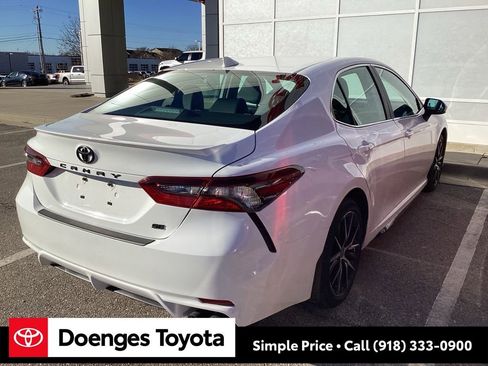 Used 2024 Toyota Camry SE image 7