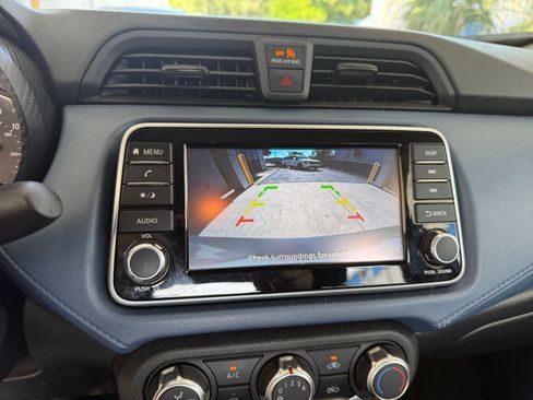 Used 2025 Nissan Versa SV FWD image 22