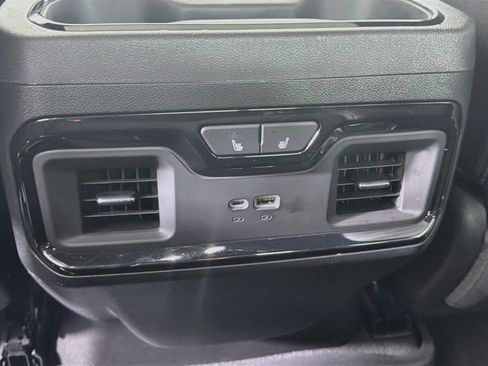 Used 2024 GMC Sierra 1500 AT4 w/ Technology Package AWD/4WD image 27