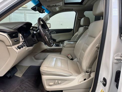 Used 2018 GMC Yukon Denali w/ Open Road Package AWD/4WD image 13