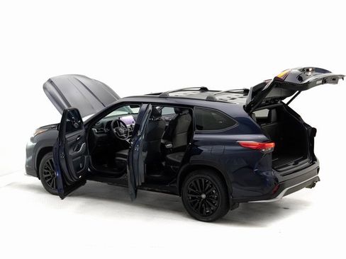 Used 2023 Toyota Highlander XSE image 31