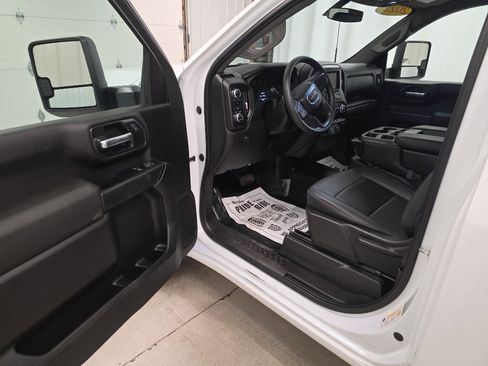 Used 2022 GMC Sierra 2500 Pro w/ Convenience Package image 17