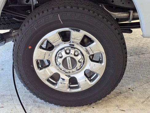 New 2026 Ford F250 Lariat w/ Chrome Package image 11