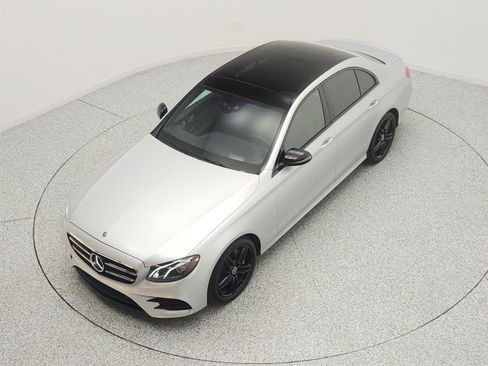 Used 2020 Mercedes-Benz E 450 4MATIC Sedan w/ Premium Package image 22