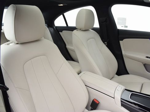 Certified 2026 Mercedes-Benz CLA 250 image 17