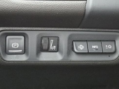 Used 2023 GMC Acadia Denali w/ Denali Technology Package image 13