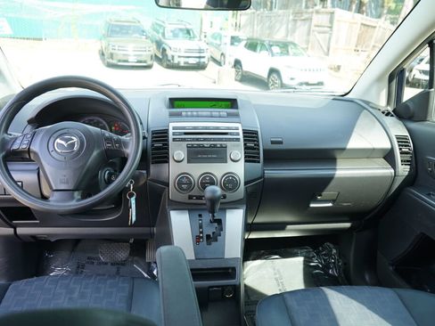 Used 2009 MAZDA MAZDA5 Sport FWD image 19