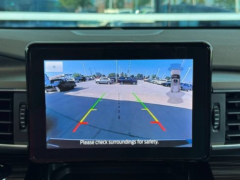 Used 2024 Ford Explorer Limited w/ Equipment Group 301A AWD/4WD image 24