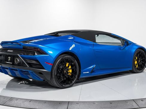 Used 2023 Lamborghini Huracan EVO AWD/4WD image 40
