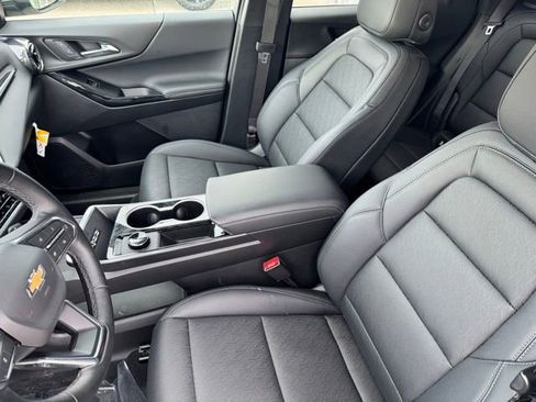 New 2026 Chevrolet Equinox LT w/ Convenience Package II AWD/4WD image 6