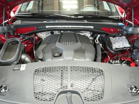 New 2026 Porsche Macan image 30