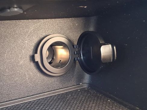 Certified 2024 Subaru Forester Premium image 23