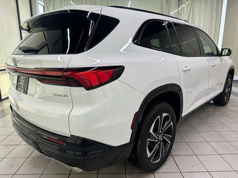 Certified 2025 Buick Enclave Sport Touring image 5