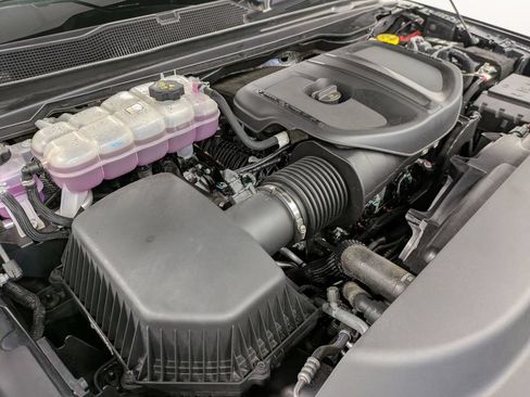 Used 2025 RAM 1500 Big Horn AWD/4WD image 31