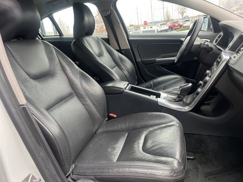 Used 2014 Volvo S60 T5 image 27