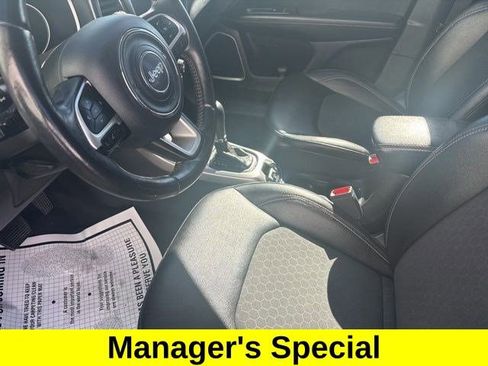 Used 2019 Jeep Compass Latitude w/ Popular Equipment Group image 11