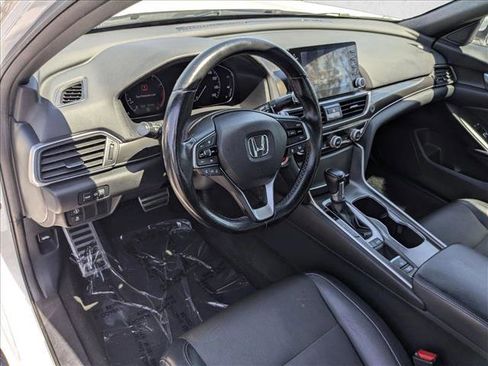 Used 2018 Honda Accord Sport image 10