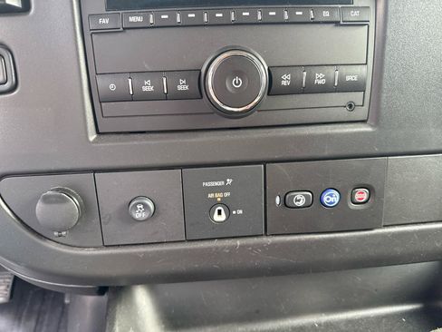 Used 2025 GMC Savana 2500 w/ Driver Convenience Package RWD image 14