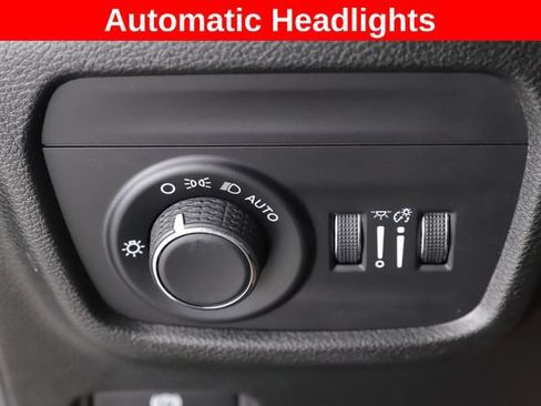 Used 2025 Jeep Grand Cherokee Laredo X AWD/4WD image 22