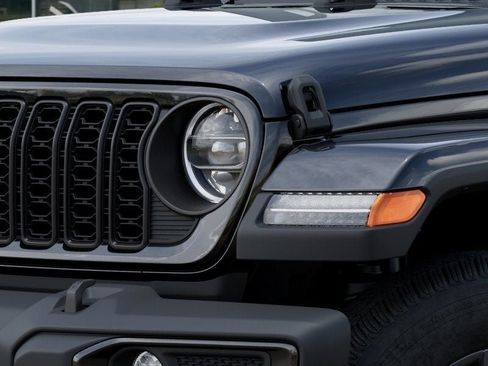 New 2026 Jeep Gladiator Sport AWD/4WD image 11