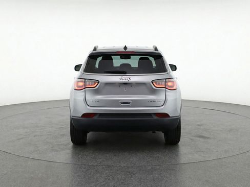 Used 2025 Jeep Compass Limited AWD/4WD image 7
