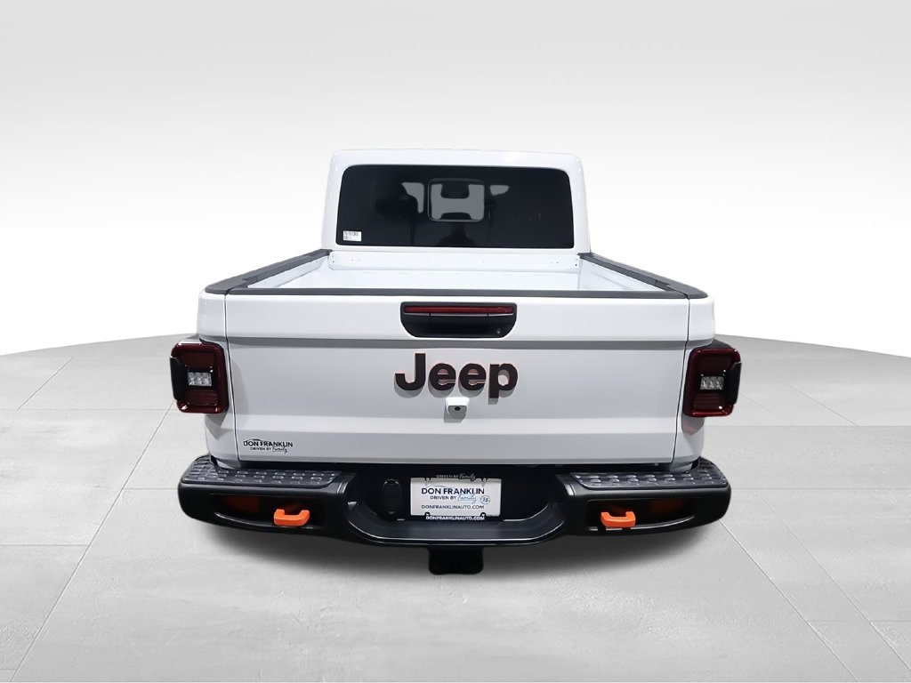 New 2026 Jeep Gladiator Mojave w/ Steel Bumper Group AWD/4WD image 7