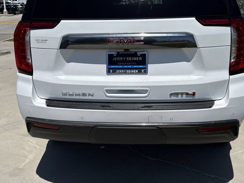 Used 2023 GMC Yukon XL AT4 w/ AT4 Premium Package AWD/4WD image 15