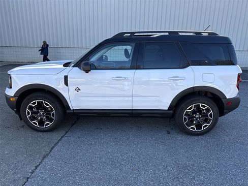 Used 2025 Ford Bronco Sport Outer Banks w/ Outer Banks Tech Package+ image 4