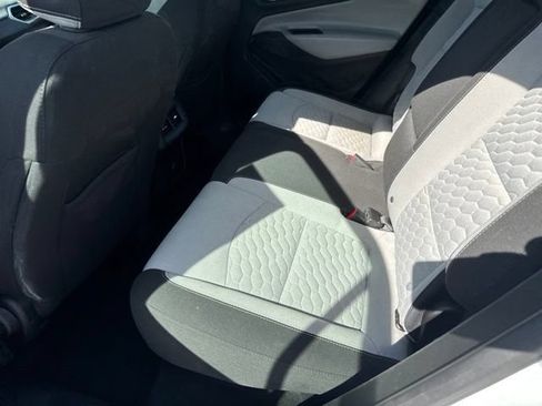Used 2018 Chevrolet Equinox LS FWD image 11