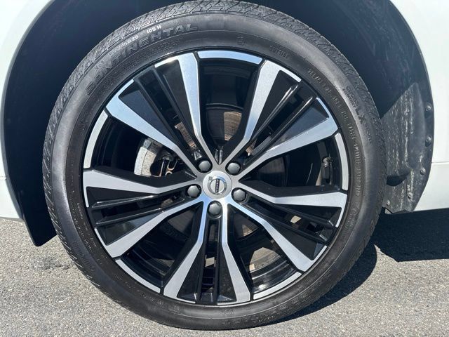 Used 2024 Volvo XC60 B5 Plus w/ Climate Package AWD/4WD image 9