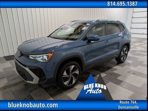 Used 2025 Volkswagen Taos SE image 1