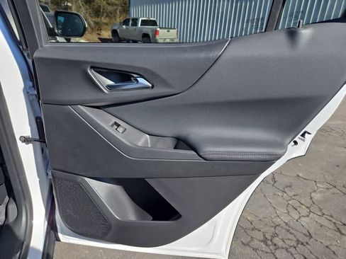 New 2026 Chevrolet Equinox LT w/ Convenience Package II image 35