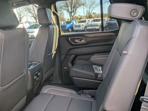 Used 2023 Chevrolet Tahoe Z71 w/ Z71 Off-Road Package image 34