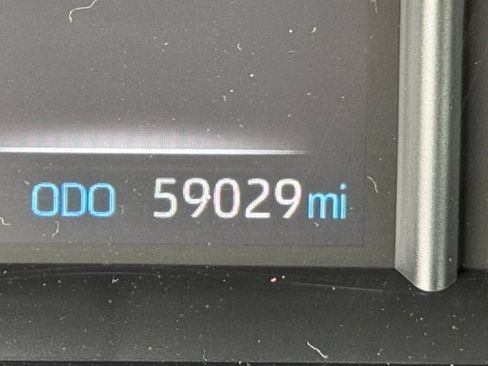 Used 2021 Toyota Venza LE w/ Carpet Mat Package (TMS) AWD/4WD image 36