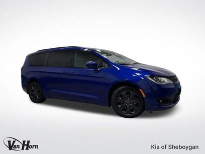 Used 2020 Chrysler Pacifica Touring-L w/ S Appearance Package