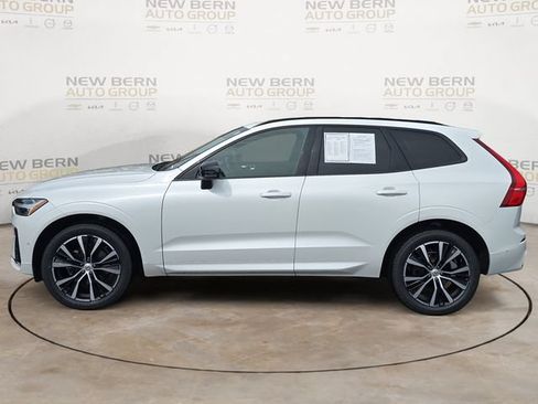 Used 2023 Volvo XC60 B5 Plus w/ Climate Package AWD/4WD image 2