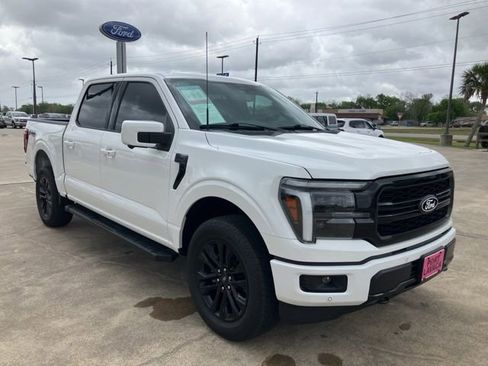 Used 2025 Ford F150 Lariat w/ Equipment Group 501A Mid AWD/4WD image 9