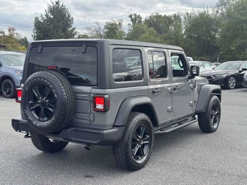 Used 2021 Jeep Wrangler Sport image 25