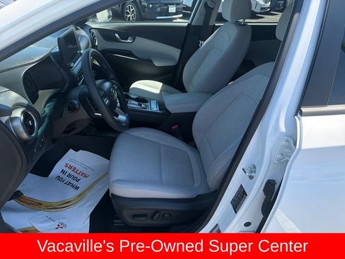 Used 2023 Hyundai Kona SE FWD image 9