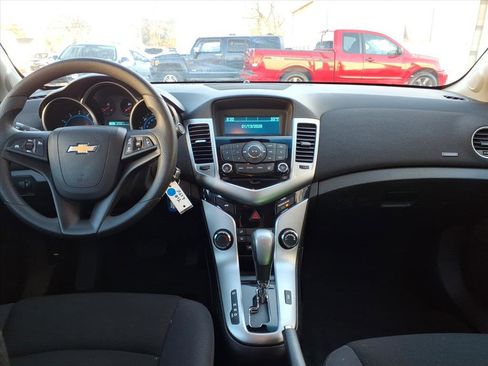 Used 2016 Chevrolet Cruze LT image 7