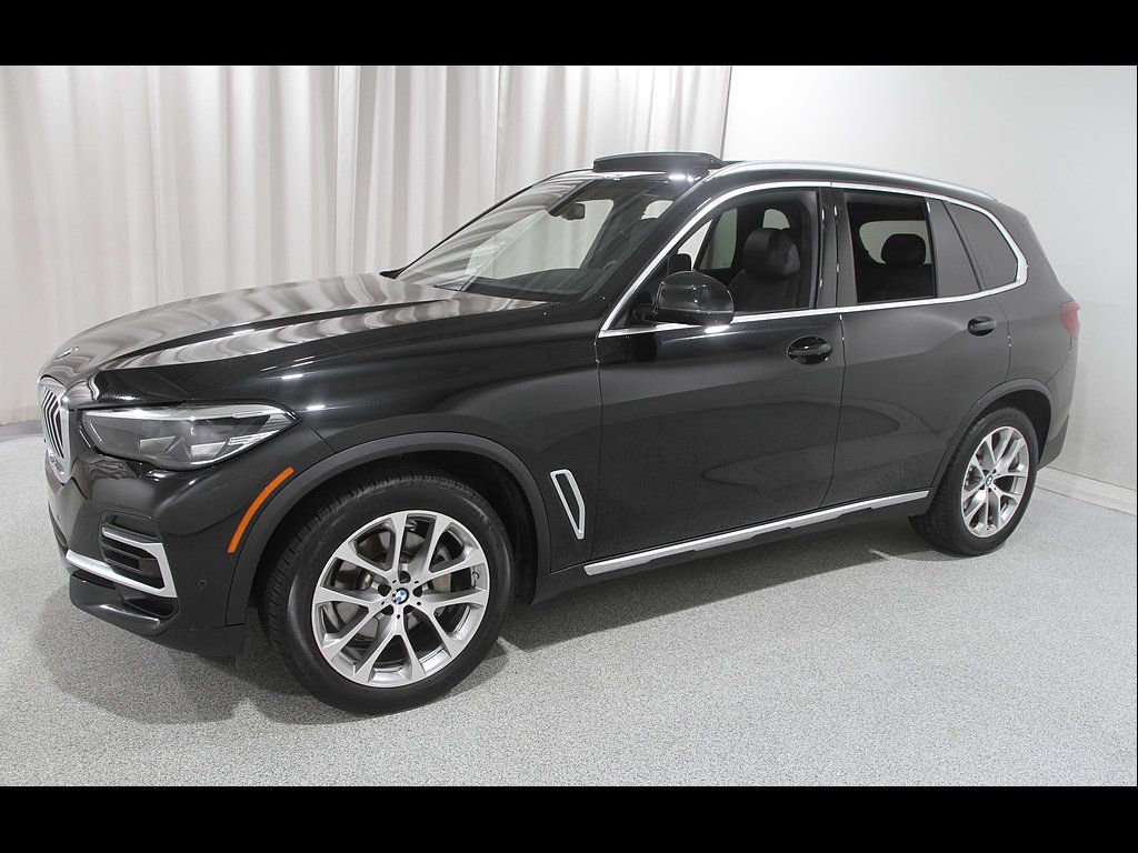 Used 2023 BMW X5 xDrive40i w/ Premium Package AWD/4WD image 3