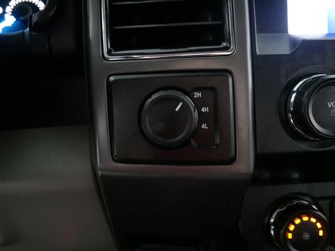 Used 2020 Ford F150 XLT w/ Equipment Group 302A Luxury AWD/4WD image 30