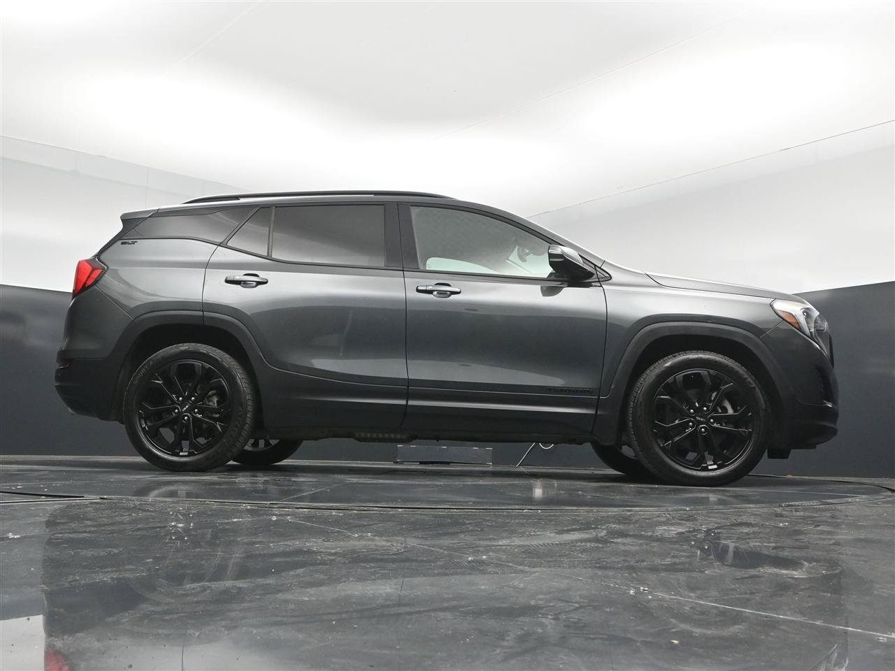 Used 2020 GMC Terrain SLT w/ Preferred Package FWD image 30