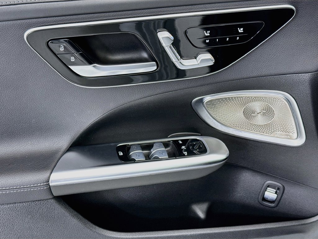 Certified 2025 Mercedes-Benz C 300 Sedan image 22