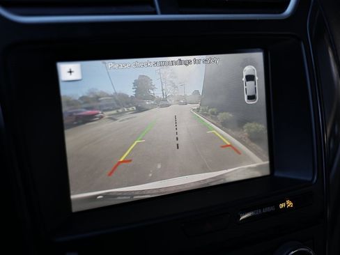 Used 2017 Ford Explorer XLT w/ Equipment Group 202A image 49