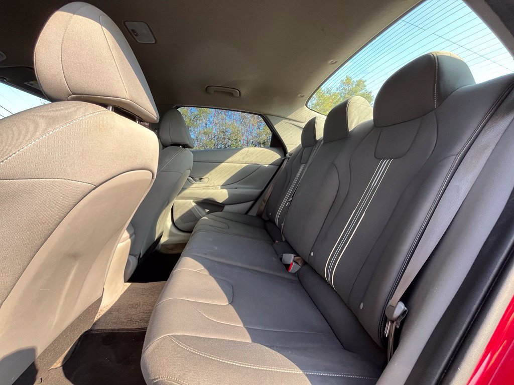 Used 2023 Hyundai Elantra SEL w/ Convenience Package FWD image 23