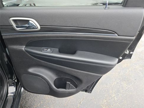 Certified 2021 Jeep Grand Cherokee Limited image 10