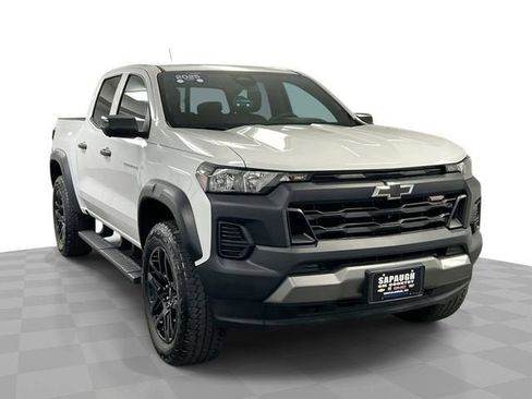 Used 2025 Chevrolet Colorado Trail Boss AWD/4WD image 1