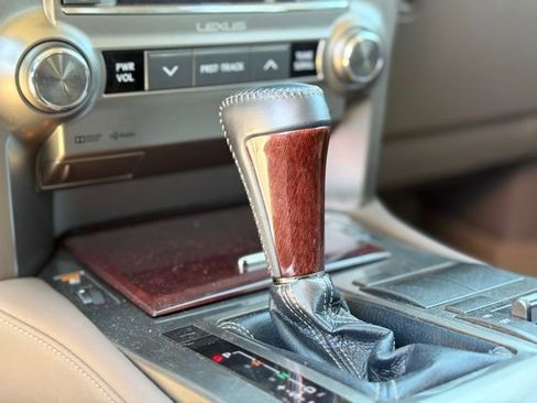 Used 2015 Lexus GX 460 w/ Premium Package image 16