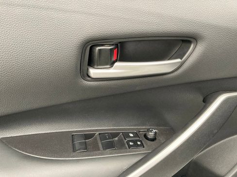 Used 2025 Toyota Corolla SE image 16